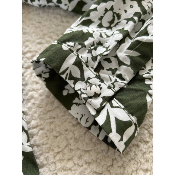 Fun2Fun Green White Floral Maley Pleated V-Neck 3/4 Sleeve Blouse Size XS - Picture 6 of 8